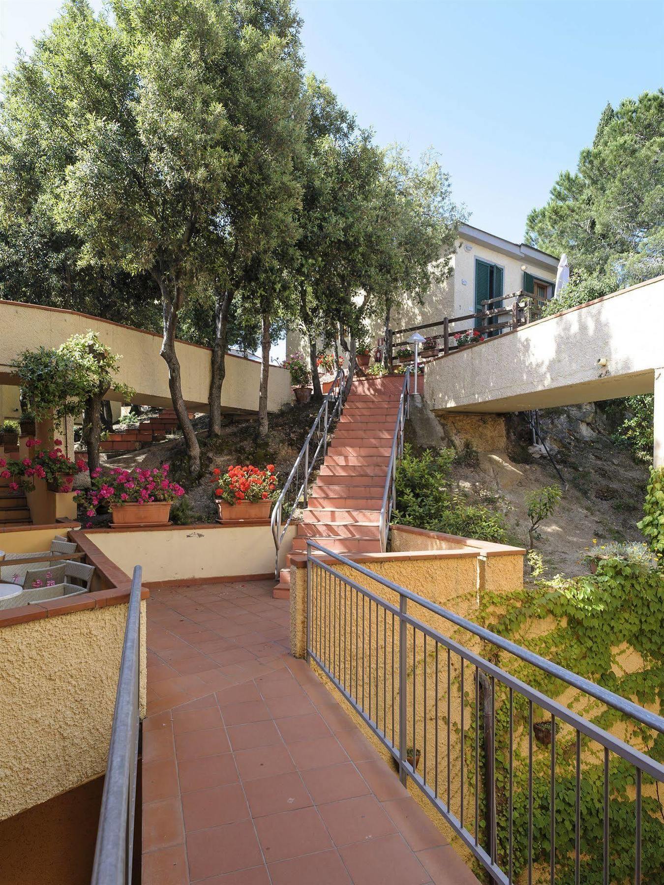 La Perla Del Golfo Hotel 4*