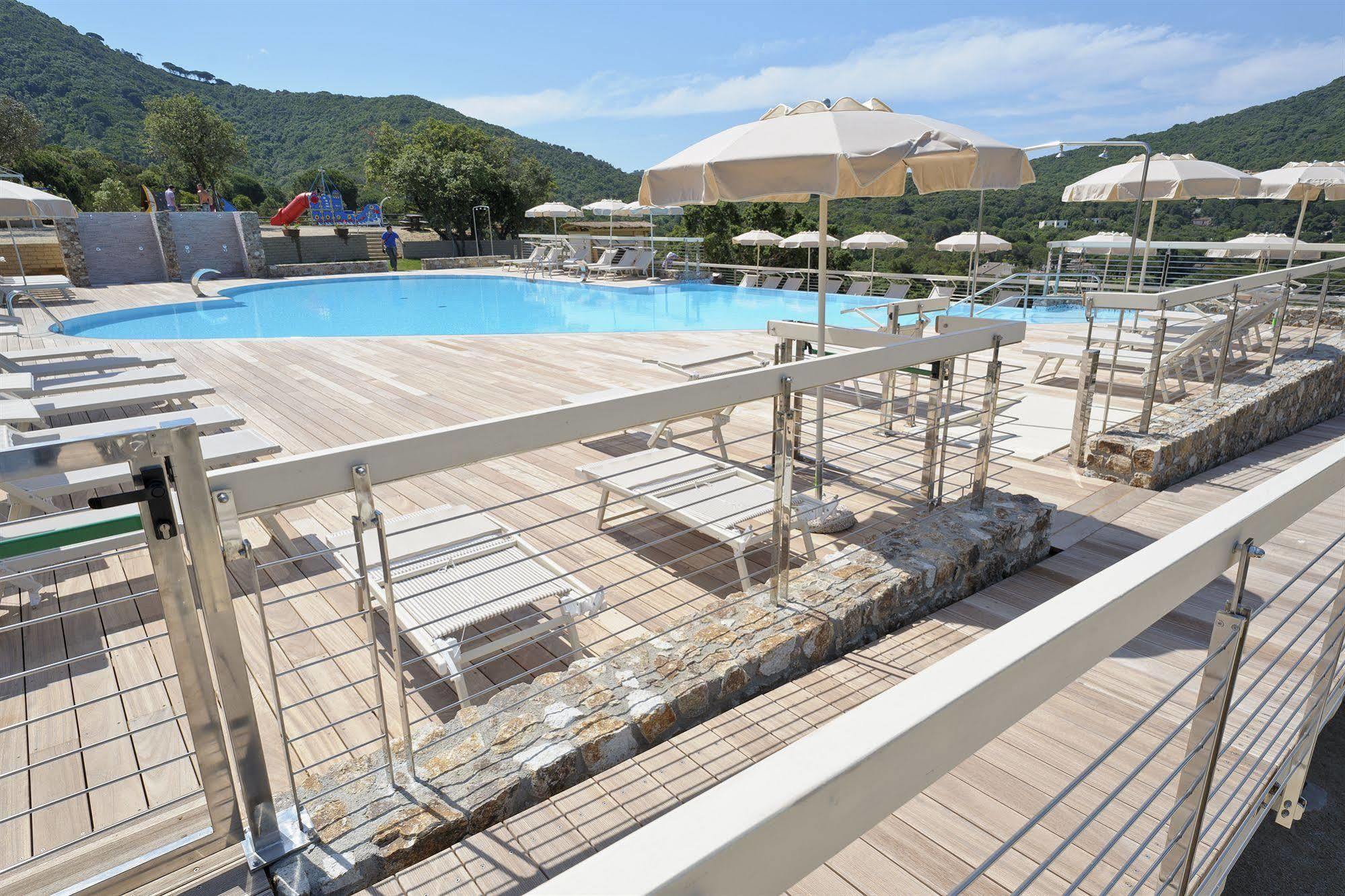 La Perla Del Golfo Hotel 4*